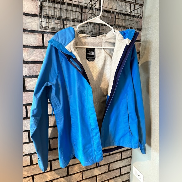 Medium The North Face jacket - Picture 2 of 4